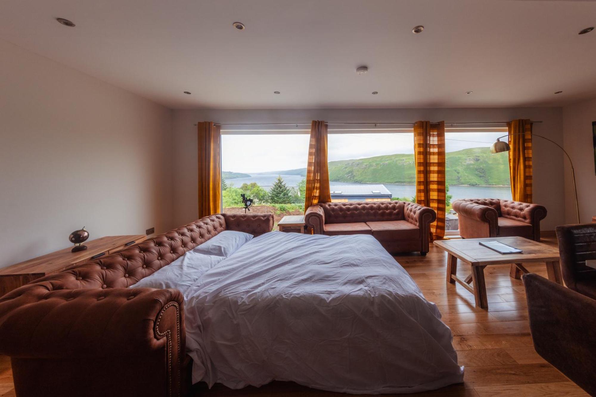 Luxury Cottage With Stunning Views By Fairy Pools 4 Carbost  Exterior photo